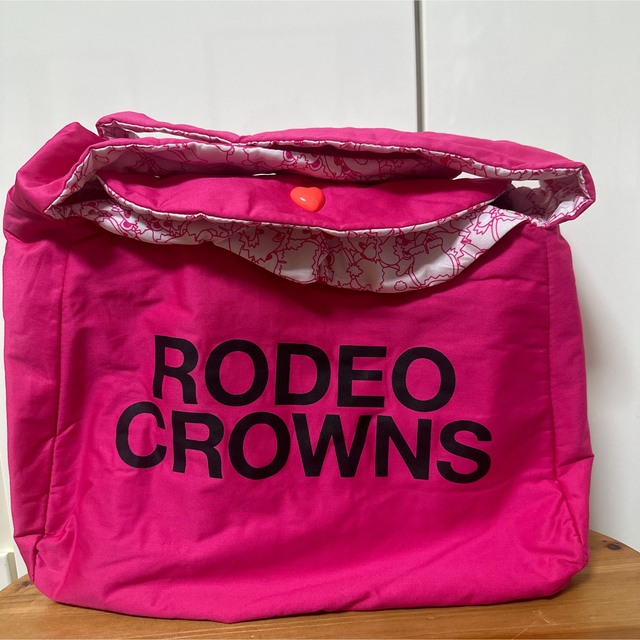 RODEO CROWNS(ロデオクラウンズ)の美品☆RODEOCROWNS ロデオ☆ロディ君総柄ショルダーバッグ レディースのバッグ(ショルダーバッグ)の商品写真