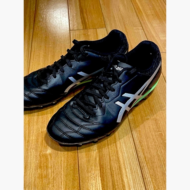 asics(アシックス)のサッカー　スパイク　ジュニア　asics   24㌢ キッズ/ベビー/マタニティのキッズ靴/シューズ(15cm~)(その他)の商品写真