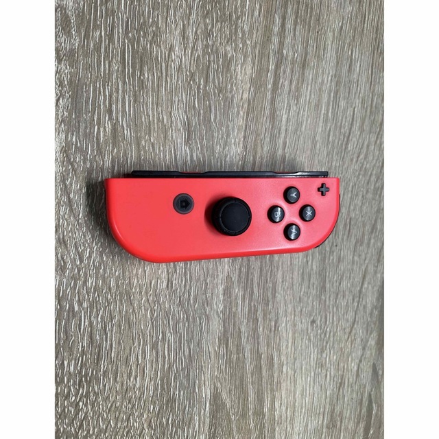 Nintendo Switch(ニンテンドースイッチ)のswich joy-con スイッチ ジョイコン 右 ジャンク エンタメ/ホビーのゲームソフト/ゲーム機本体(携帯用ゲーム機本体)の商品写真