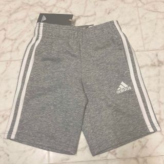 アディダス(adidas)の専用 新品☆アディダス　ハーフパンツ☆120(その他)