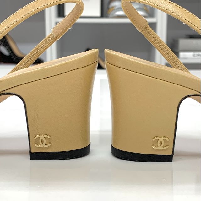 CHANEL(シャネル)の6677 シャネル レザー ファブリック ココマーク スリングバック パンプス  レディースの靴/シューズ(サンダル)の商品写真