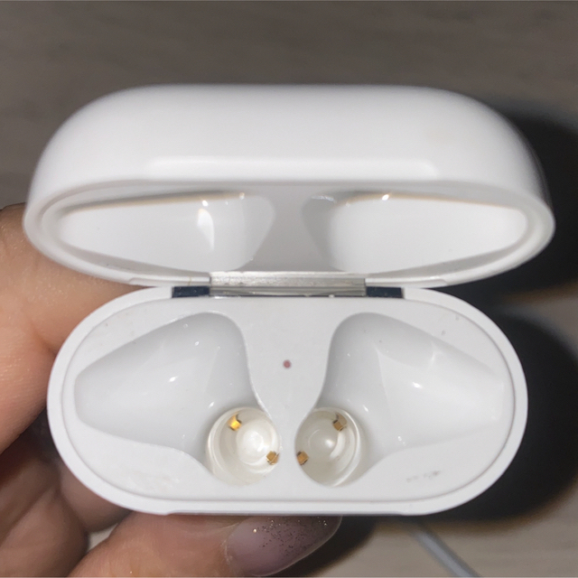 Apple(アップル)のAirpods 第1世代　箱あり スマホ/家電/カメラのオーディオ機器(ヘッドフォン/イヤフォン)の商品写真