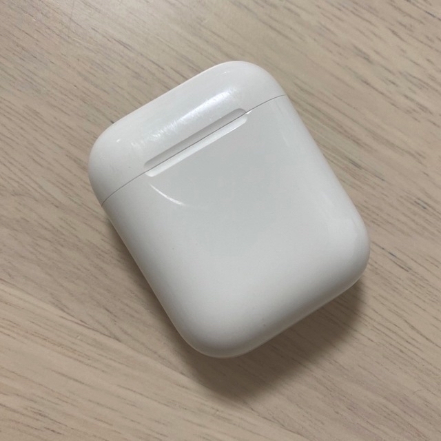 Apple(アップル)のAirpods 第1世代　箱あり スマホ/家電/カメラのオーディオ機器(ヘッドフォン/イヤフォン)の商品写真