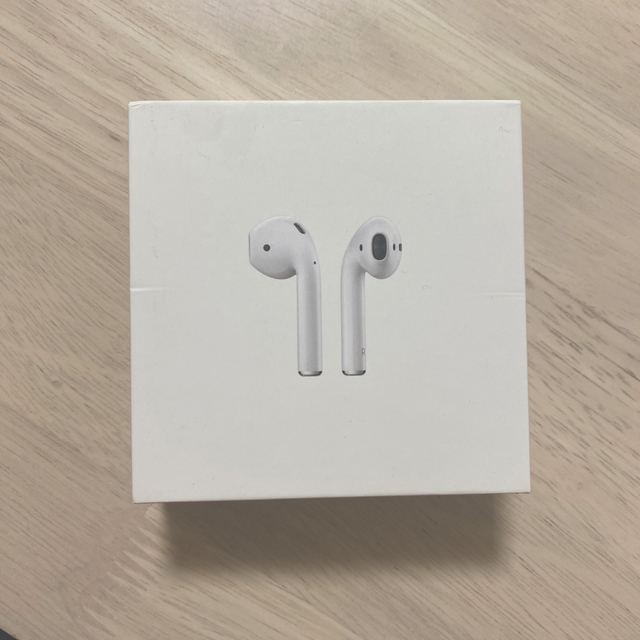 Apple(アップル)のAirpods 第1世代　箱あり スマホ/家電/カメラのオーディオ機器(ヘッドフォン/イヤフォン)の商品写真