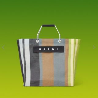 マルニ(Marni)のマルニカフェストライプトートバッグ ソフトベージュ 紗栄子中板付 折らずに発送(トートバッグ)