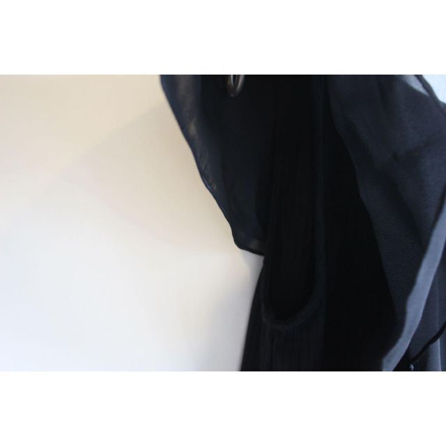 INGNI(イング)のINGNI 黒ノースリーブカットソー フリル襟 レディースのトップス(Tシャツ(半袖/袖なし))の商品写真