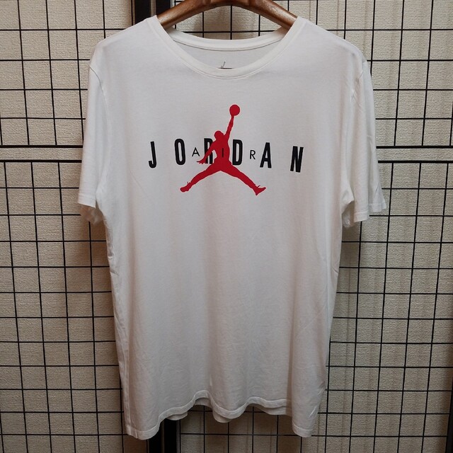 Jordan Brand（NIKE）(ジョーダン)の18's NIKE JORDAN JUMPMAN Printed S/S Tee メンズのトップス(Tシャツ/カットソー(半袖/袖なし))の商品写真