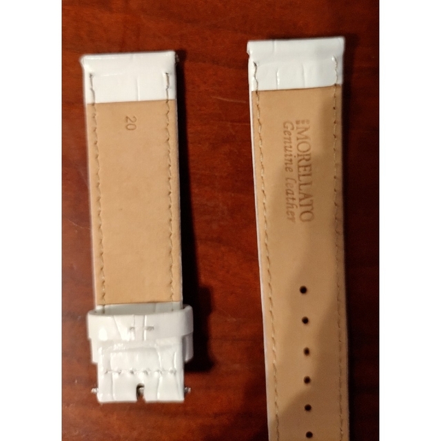 MORELLATO(モレラート)のネネコ様、専用！！モレラート　白色　腕時計　ベルト メンズの時計(レザーベルト)の商品写真