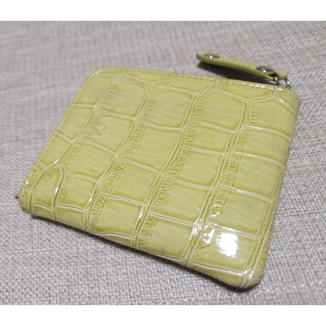 Vert Dense(ヴェールダンス)のコンパクト財布 L型ファスナー クロコ調 小型 ミニ財布 黄色いお財布 レディースのファッション小物(財布)の商品写真