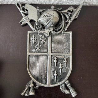 インテリア 騎士 武器 紋章のエンブレム 壁掛け 盾壁飾り オシャレの