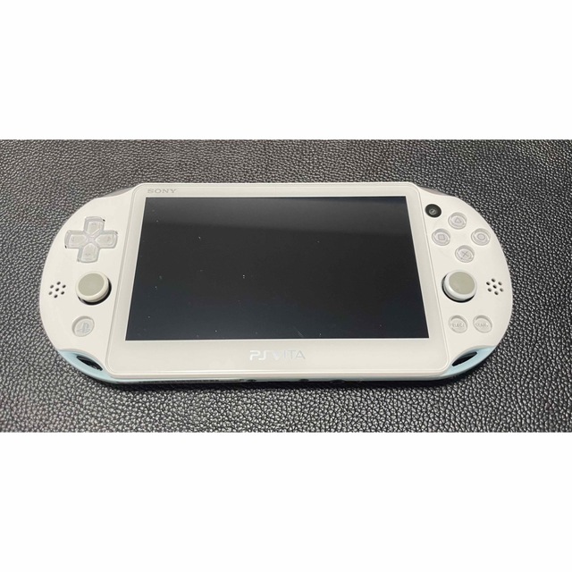 PlayStation Vita(プレイステーションヴィータ)のPS VITA エンタメ/ホビーのゲームソフト/ゲーム機本体(携帯用ゲーム機本体)の商品写真