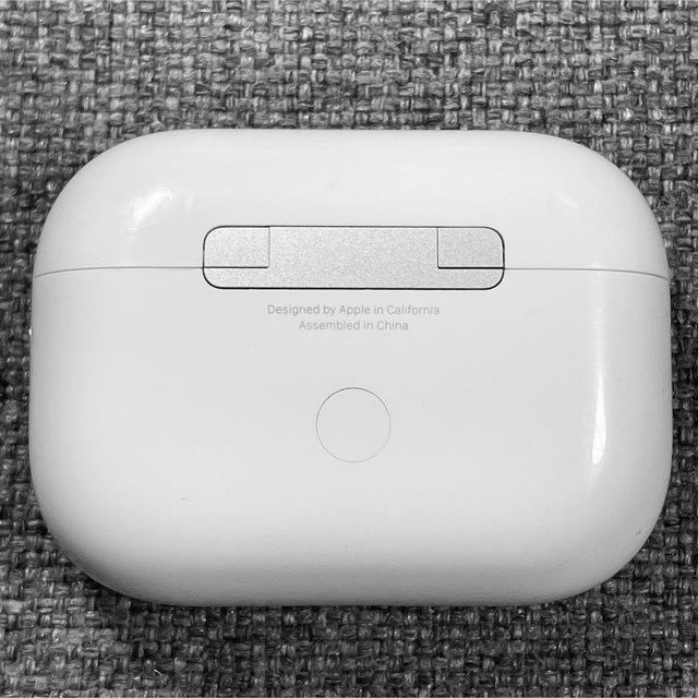 新品 AirPods Pro MWP22J/A 充電ケース(充電器)のみ - イヤフォン