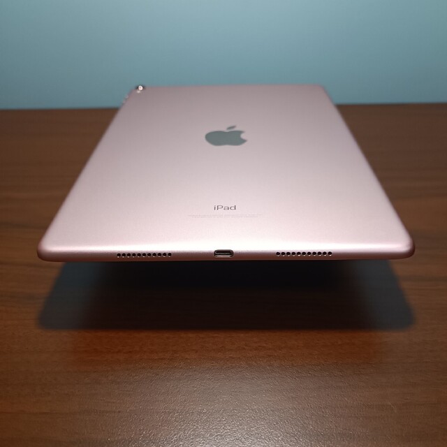 (美品) iPad Pro 10.5 WiFi 256GB キーボード付き