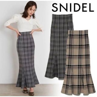 スナイデル(SNIDEL)の【エリー様専用】【SNIDEL】タイトヘムフレアチェックスカート(ロングスカート)