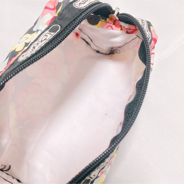 LeSportsac(レスポートサック)のレスポートサック ポーチ 花柄 【used】 レディースのファッション小物(ポーチ)の商品写真