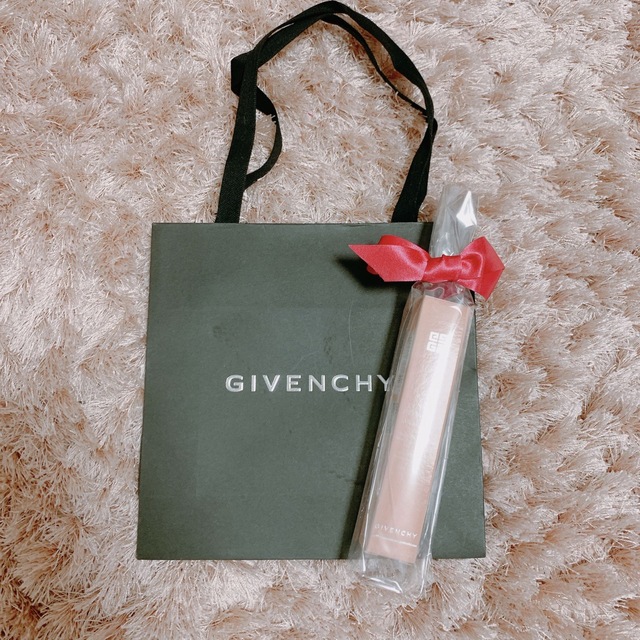 GIVENCHY(ジバンシィ)のジバンシィ　ローズ・パーフェクト・リキッド コスメ/美容のベースメイク/化粧品(口紅)の商品写真