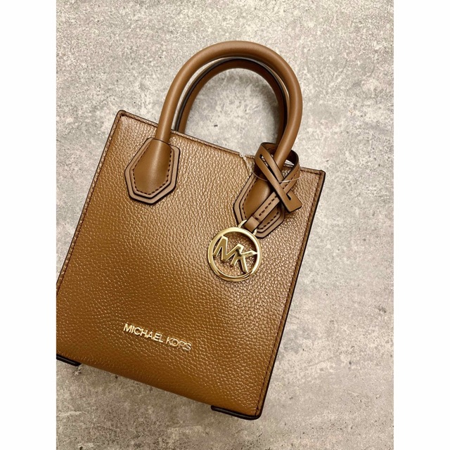 【新品未使用】MICHAEL KORS マイケルコース mercerクロスボディマイケルコース