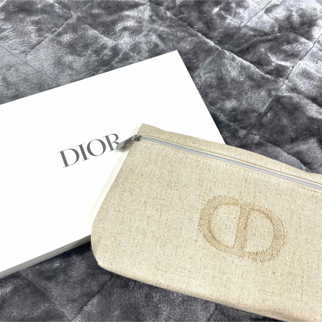 Dior ノベルティ ポーチ(2023 サマー) | フリマアプリ ラクマ