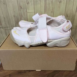 ナイキ(NIKE)のナイキ ウィメンズ エアリフト 23センチ 新品未使用 DN1338(サンダル)