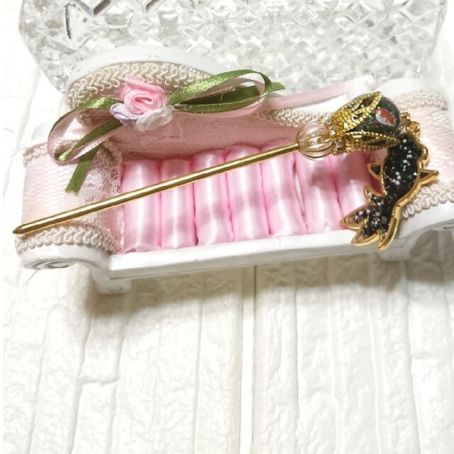 ヘアアクセサリー かんざし 金魚(ブラック)の通販 by あさんぱ's