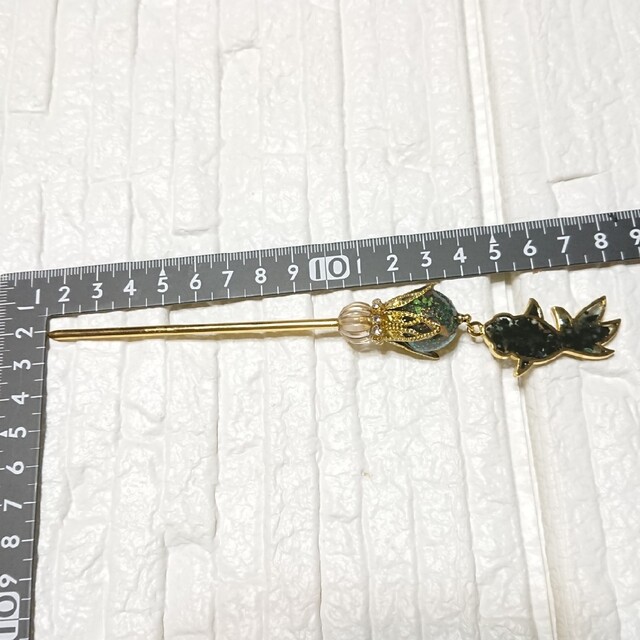 ヘアアクセサリー かんざし 金魚(ブラック)の通販 by あさんぱ's
