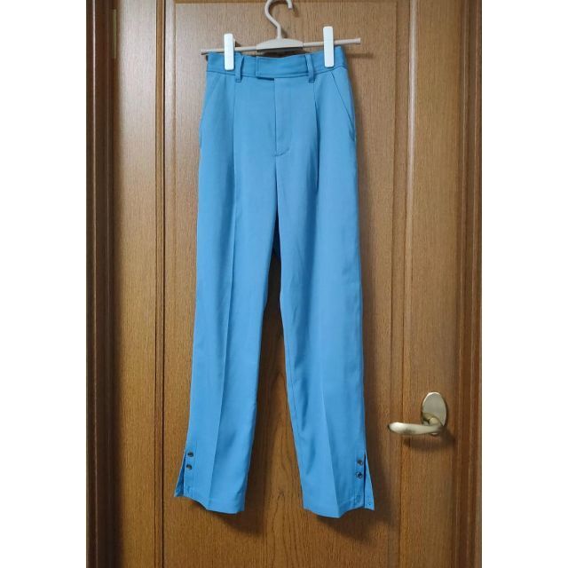 Ameri VINTAGE(アメリヴィンテージ)のAMERI ROLL UP HEM PANTS 正規品 レディースのパンツ(カジュアルパンツ)の商品写真