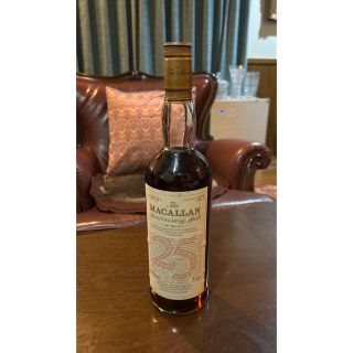 マッカラン 25年 アニバーサリーモルト 700mlの通販 by .eko..'s shop ... マッカラン 25年 アニバーサリーモルト 700ml