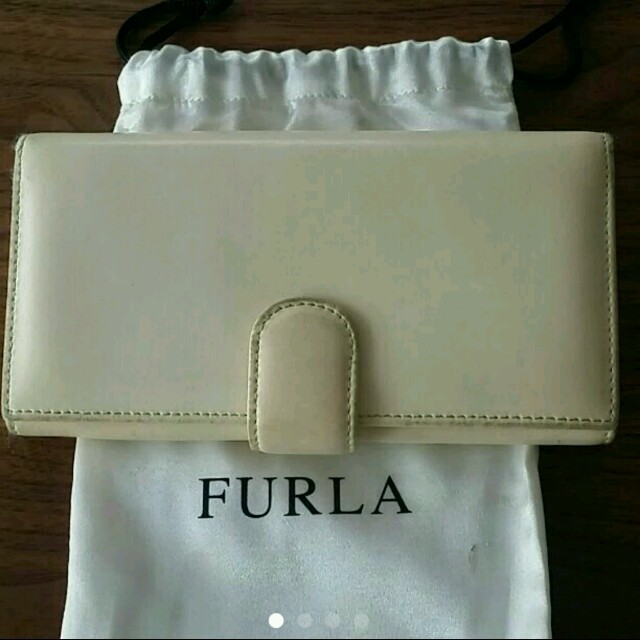 Furla(フルラ)のFURLA　長財布　オフホワイト レディースのファッション小物(財布)の商品写真