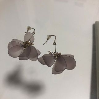 ピアス(ピアス)