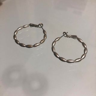 ピアス(ピアス)