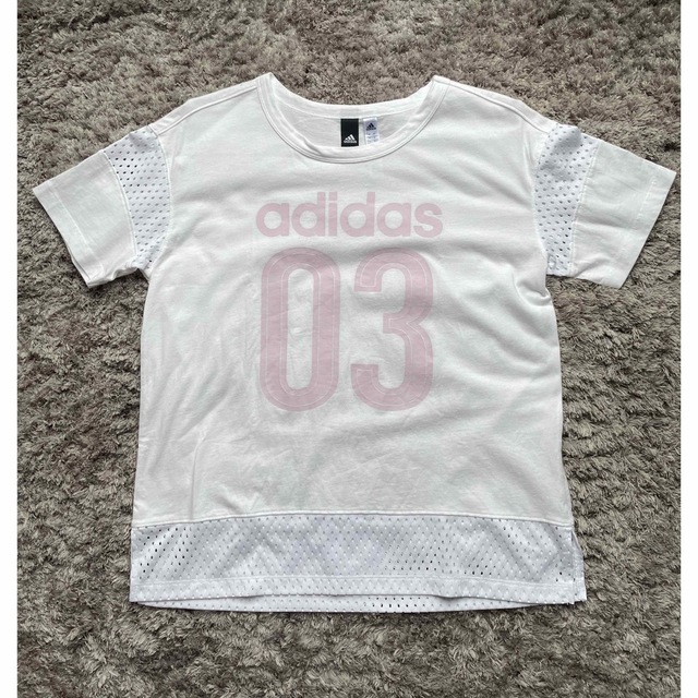 adidas(アディダス)のAdidas Tシャツ　Mサイズ レディースのトップス(Tシャツ(半袖/袖なし))の商品写真