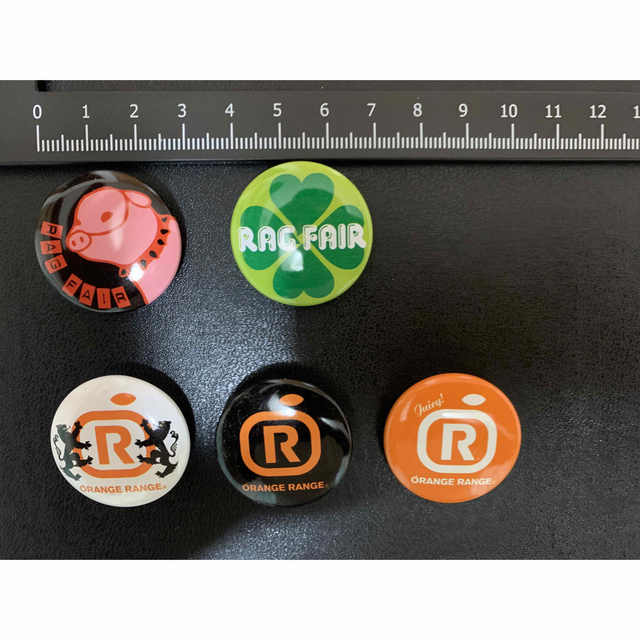 缶バッジ RAG FAIR  2種 & ORANGE RANGE 3種 エンタメ/ホビーのタレントグッズ(ミュージシャン)の商品写真