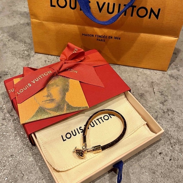 ルイヴィトン ブラスレ・LV トゥピ  新品