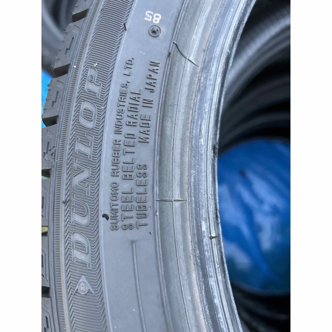 DUNLOP 195/50R19 22年製　スタッドレスタイヤ