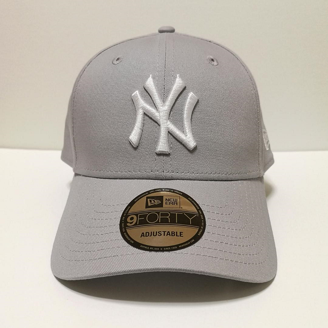 NEW ERA(ニューエラー)のNEW ERA ニューエラ NY ヤンキース 9FORTY グレー 正規品 メンズの帽子(キャップ)の商品写真