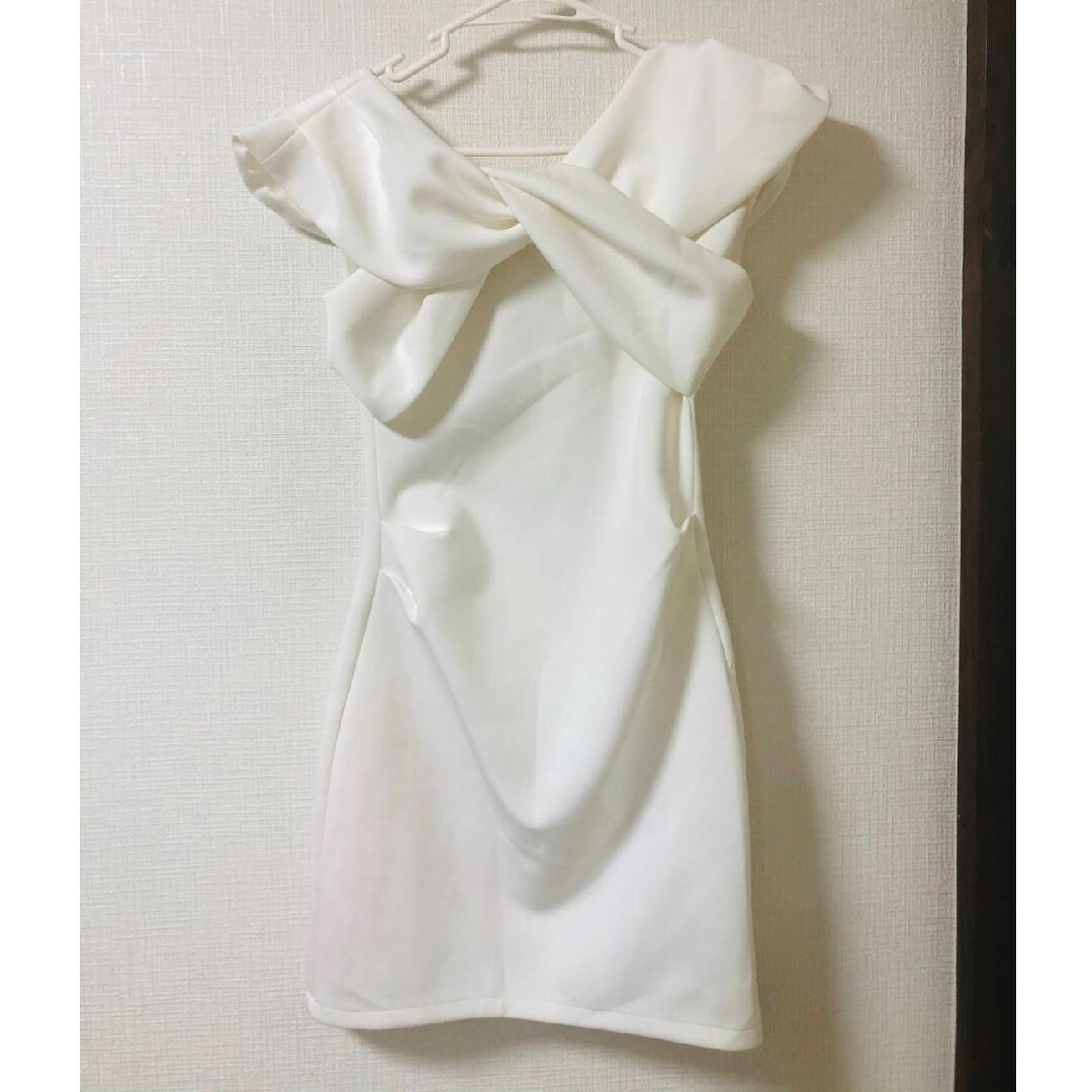 EmiriaWiz(エミリアウィズ)のエミリアウィズ クロスタイトワンピース レディースのフォーマル/ドレス(ナイトドレス)の商品写真