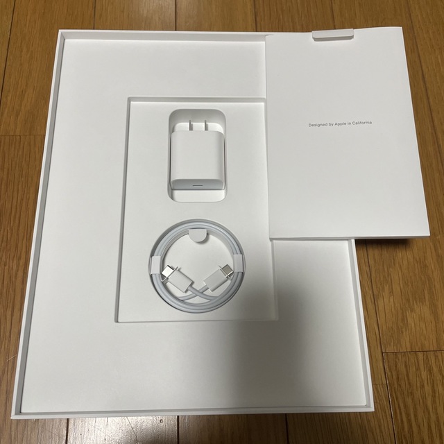 Apple(アップル)の美品！iPad Pro 12.9インチ 第5世代 WiFi 128GB スマホ/家電/カメラのPC/タブレット(タブレット)の商品写真