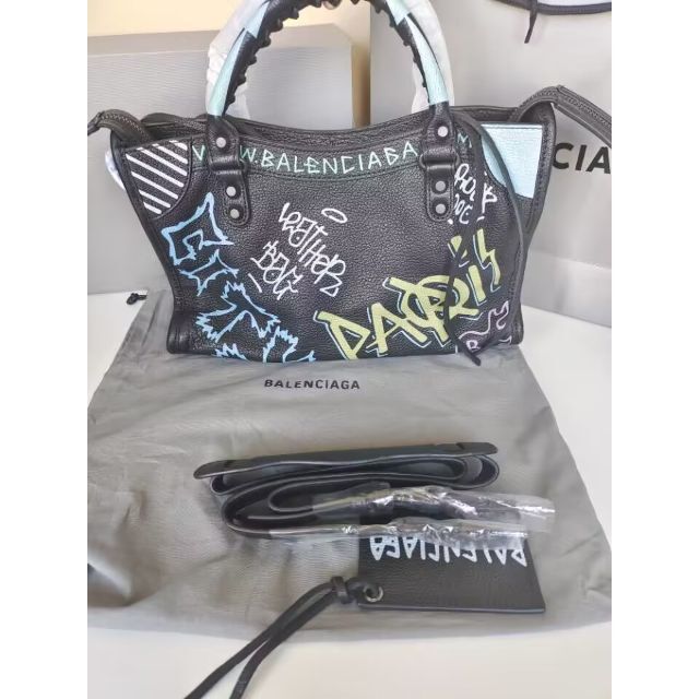 Balenciaga - BALENCIAGAバッグ グラフィティーペイント 2wayの通販 by