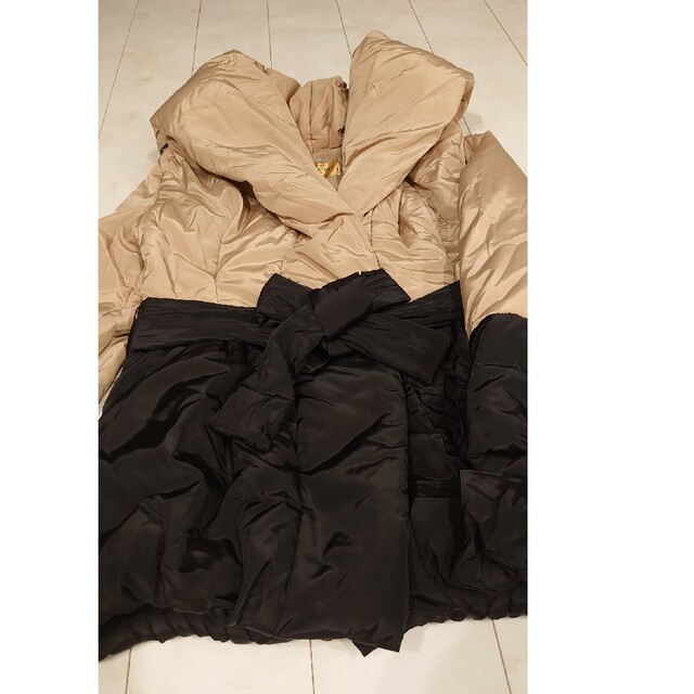 CECIL McBEE(セシルマクビー)のセシルマクビー　中綿入り　ショートコート　サイズM レディースのジャケット/アウター(ダウンコート)の商品写真