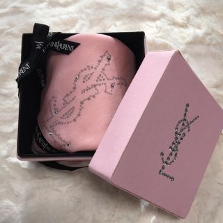 イヴサンローランボーテ(Yves Saint Laurent Beaute)のYSL ラインストーンボックス&ハンカチギフトセット ピンク(ハンカチ)