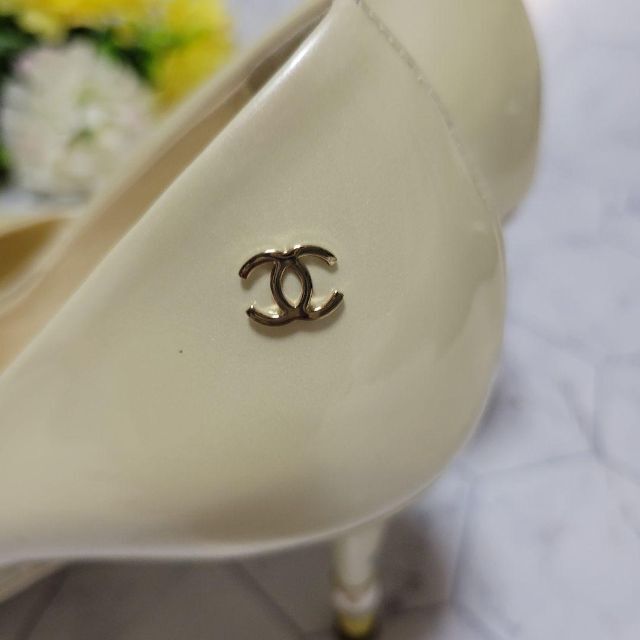 CHANEL ココマーク ゴールド ロゴ 艶感 パール エナメル パンプス