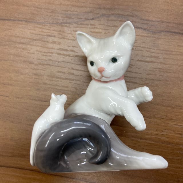 GK0529 リヤドロ LLADRO 驚いた子猫ちゃん 陶器 人形 置物