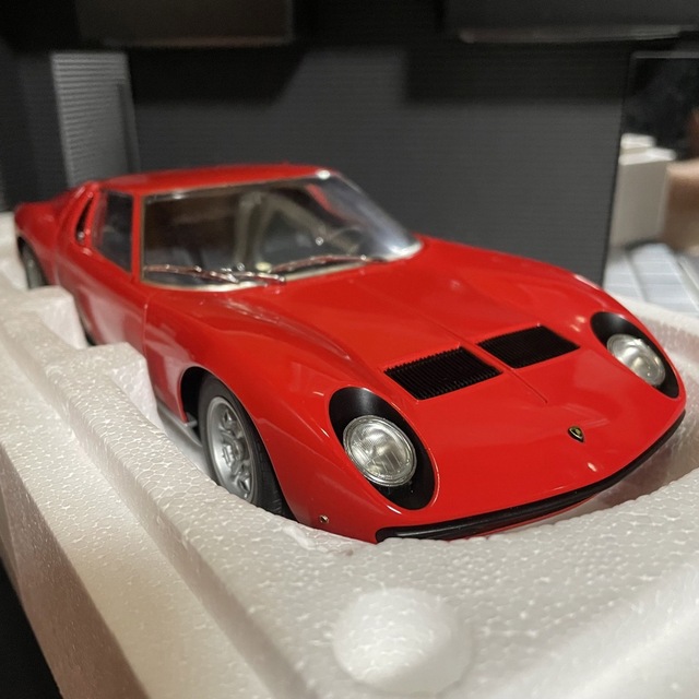 未展示品　オートアート 1/18 ランボルギーニ ミウラ SV レッド