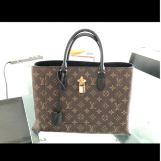 ルイヴィトン(LOUIS VUITTON)のLOUIS VUITTON ルイヴィトン モノグラム フラワートートバッグ (トートバッグ)