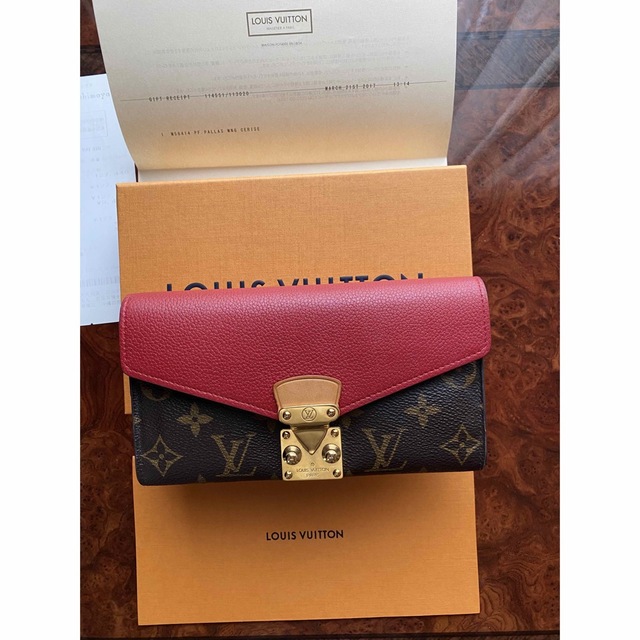 LOUIS VUITTON(ルイヴィトン)のルイ・ヴィトン 長財布 ポルトフォイユ・パラス メンズのファッション小物(長財布)の商品写真