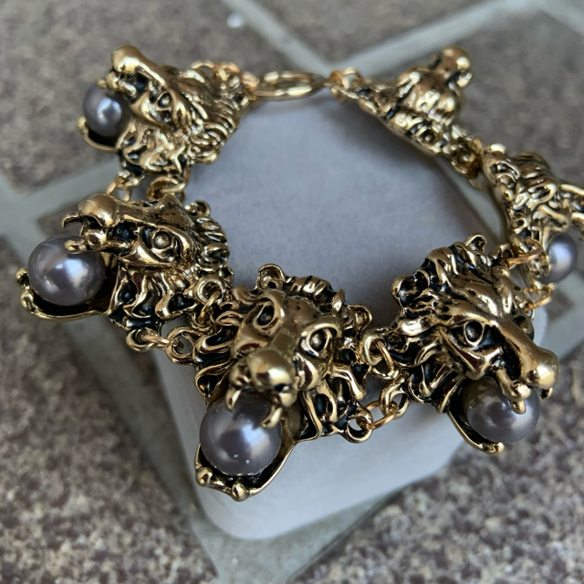 パールライオンブレスameri vintage todayful zara レディースのアクセサリー(ブレスレット/バングル)の商品写真