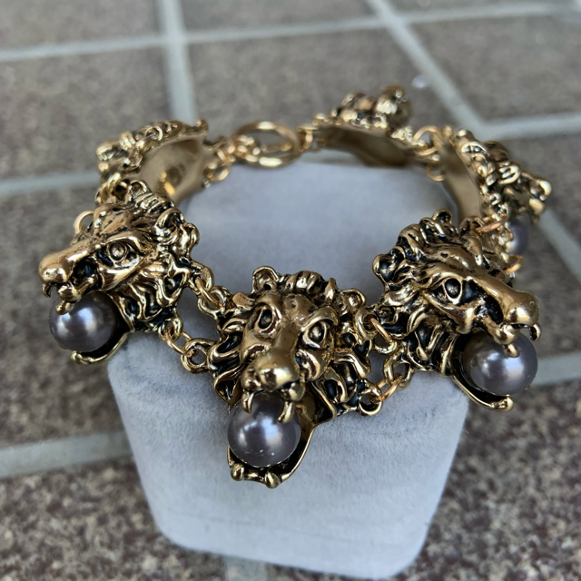 パールライオンブレスameri vintage todayful zara レディースのアクセサリー(ブレスレット/バングル)の商品写真