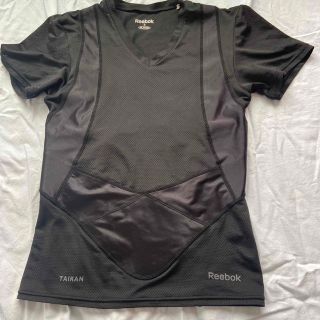 リーボック(Reebok)のお値下げします！Reebok TAIKAN  Sサイズ　黒　レディース(Tシャツ(半袖/袖なし))