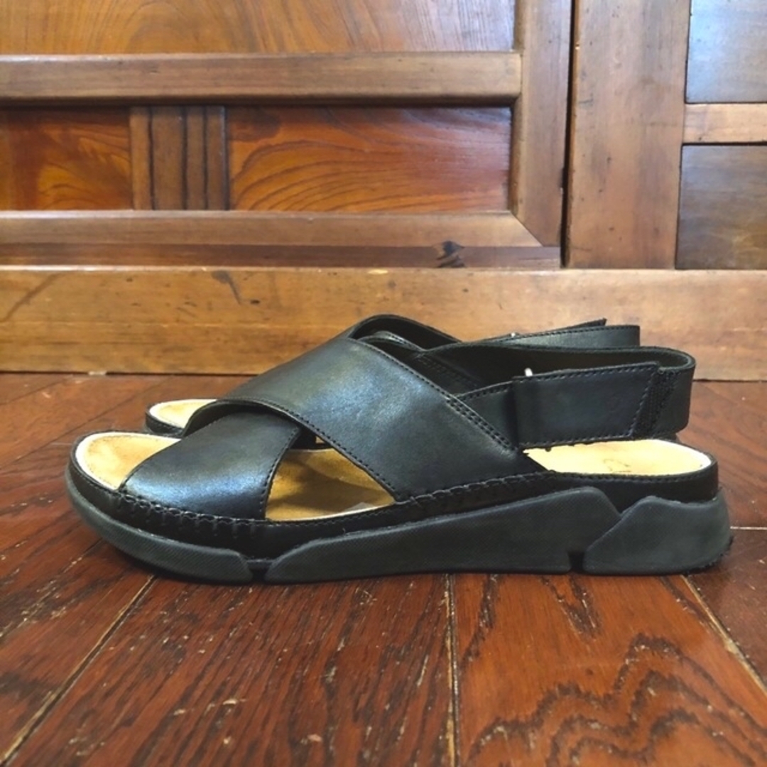 ❤︎美品❤︎  クラークス　本革　クロスサンダル　23.5㎝ レディースの靴/シューズ(サンダル)の商品写真