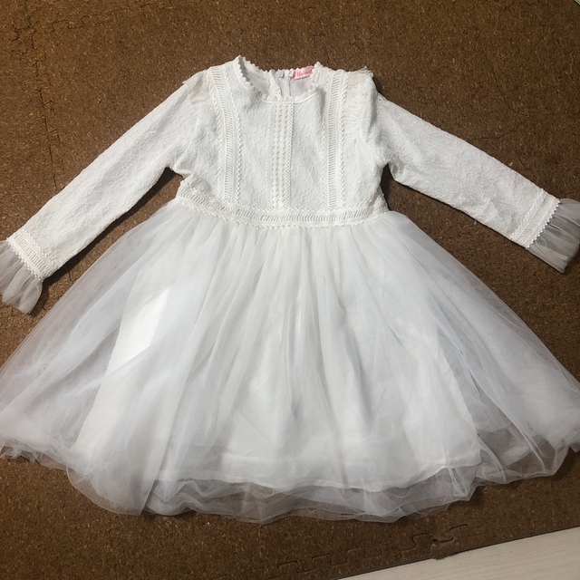 キッズドレス　レース　白 キッズ/ベビー/マタニティのキッズ服女の子用(90cm~)(ドレス/フォーマル)の商品写真